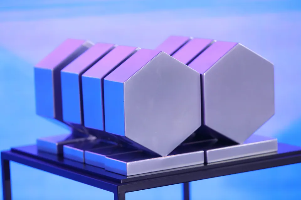 Hexagon-shaped Innovative Leader statuettes